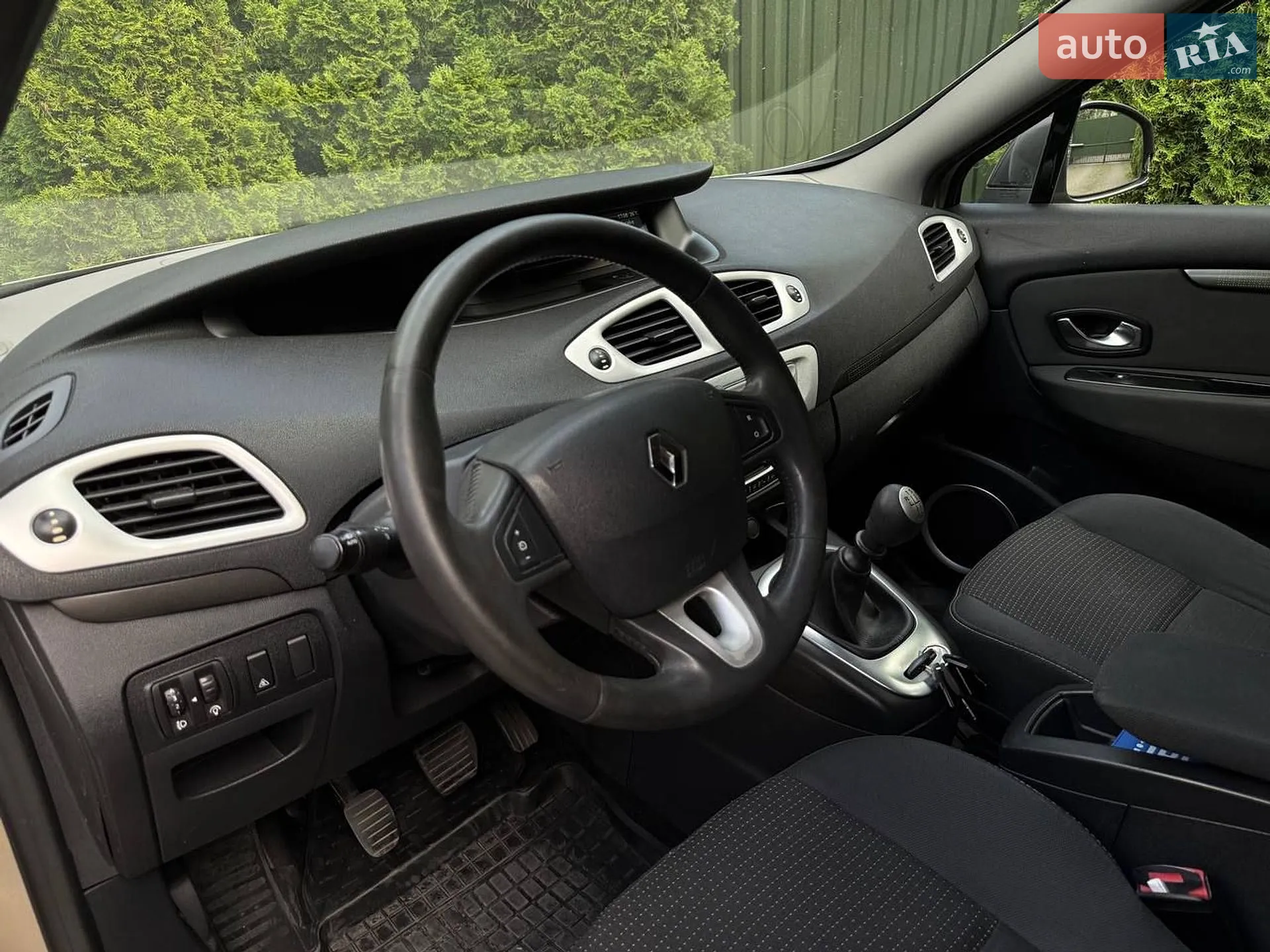 2010 Renault Scenic - мініатюра 29