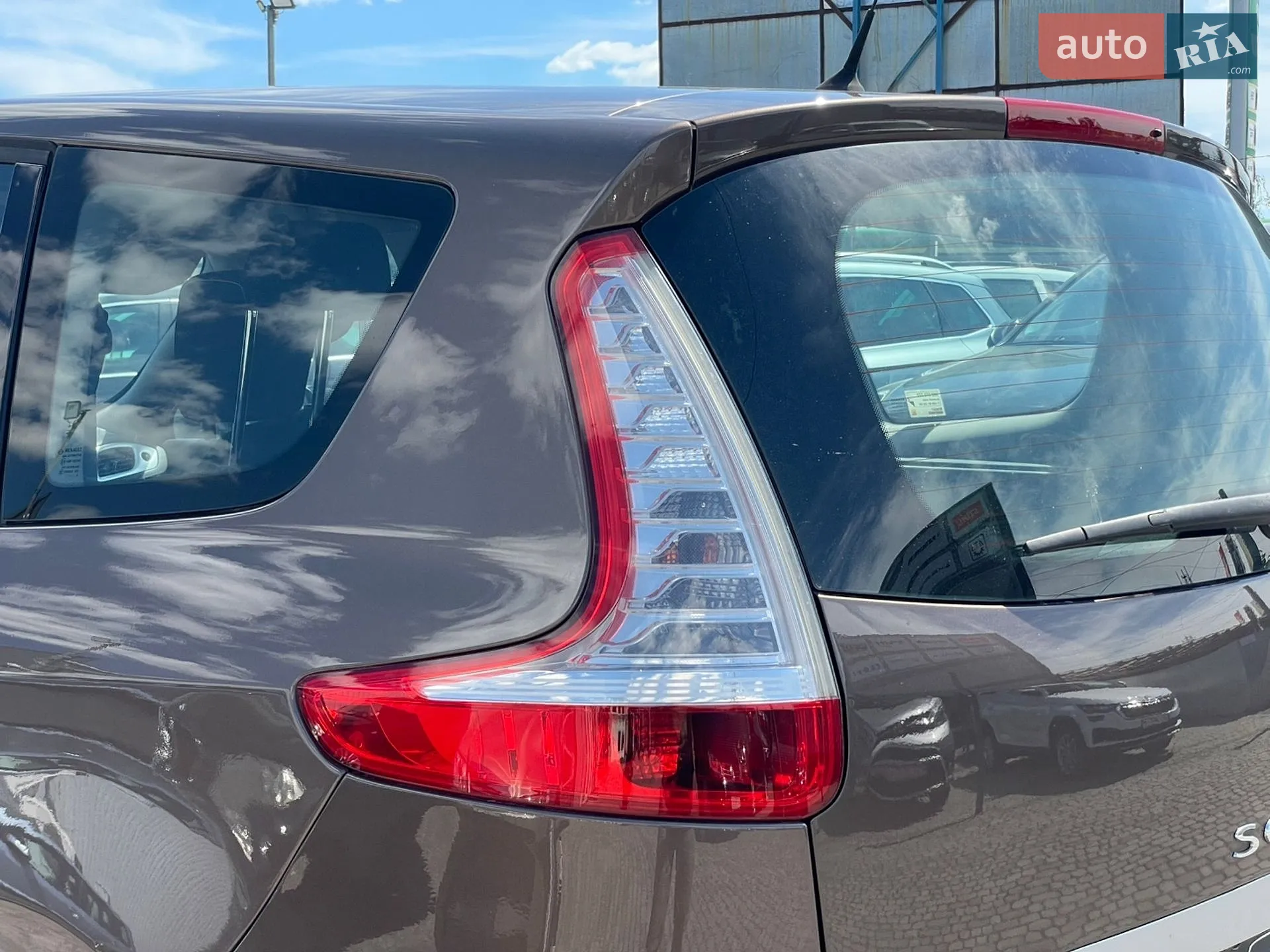 2010 Renault Scenic - мініатюра 19