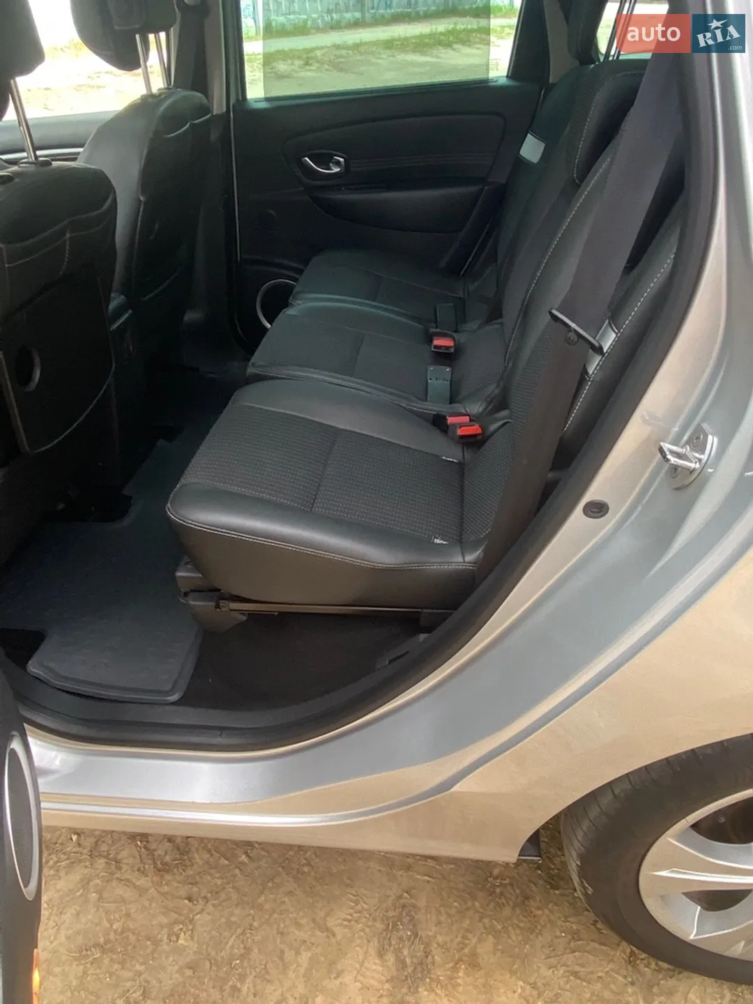 2011 Renault Scenic - мініатюра 17