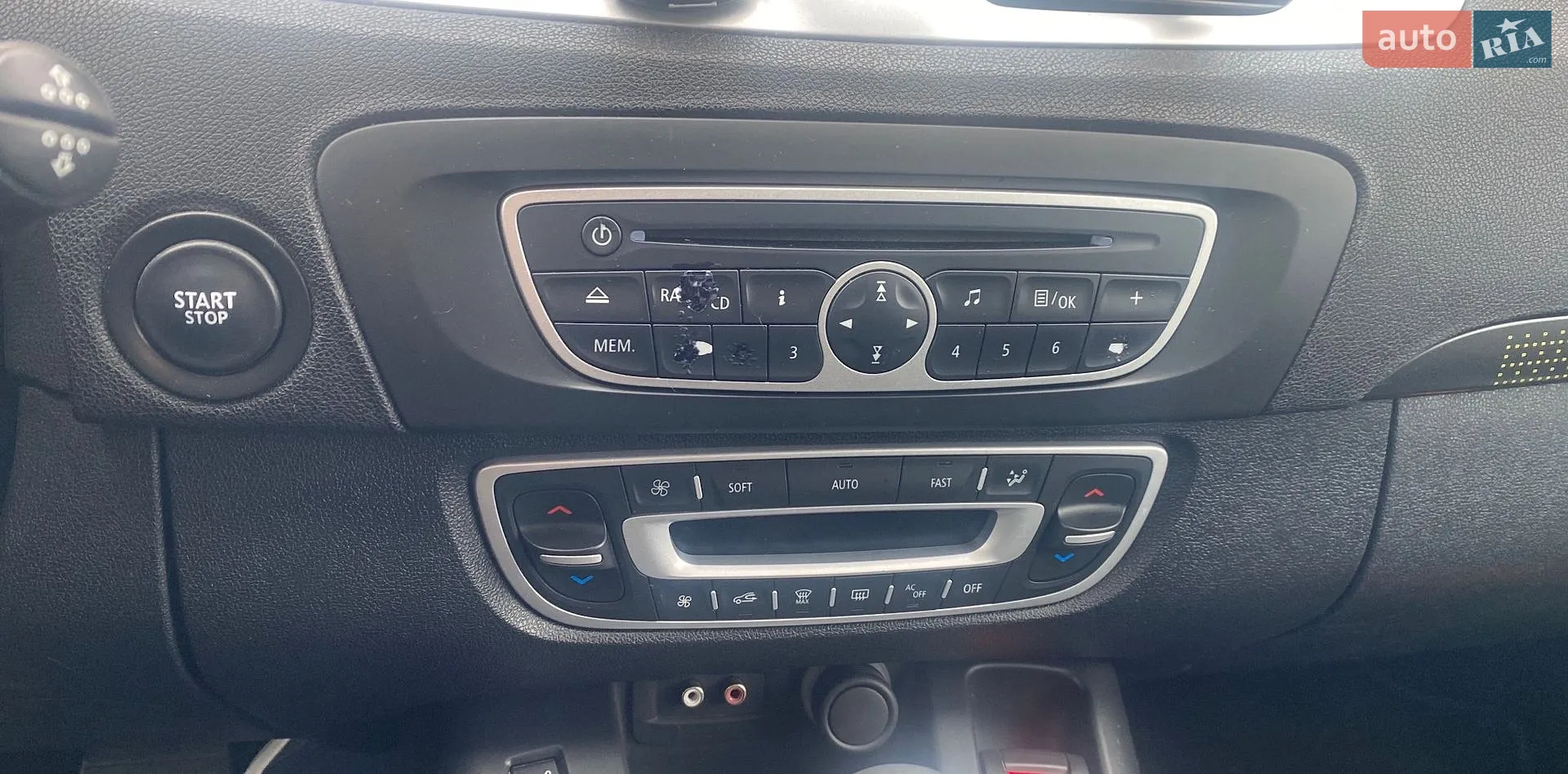 2010 Renault Scenic - мініатюра 13