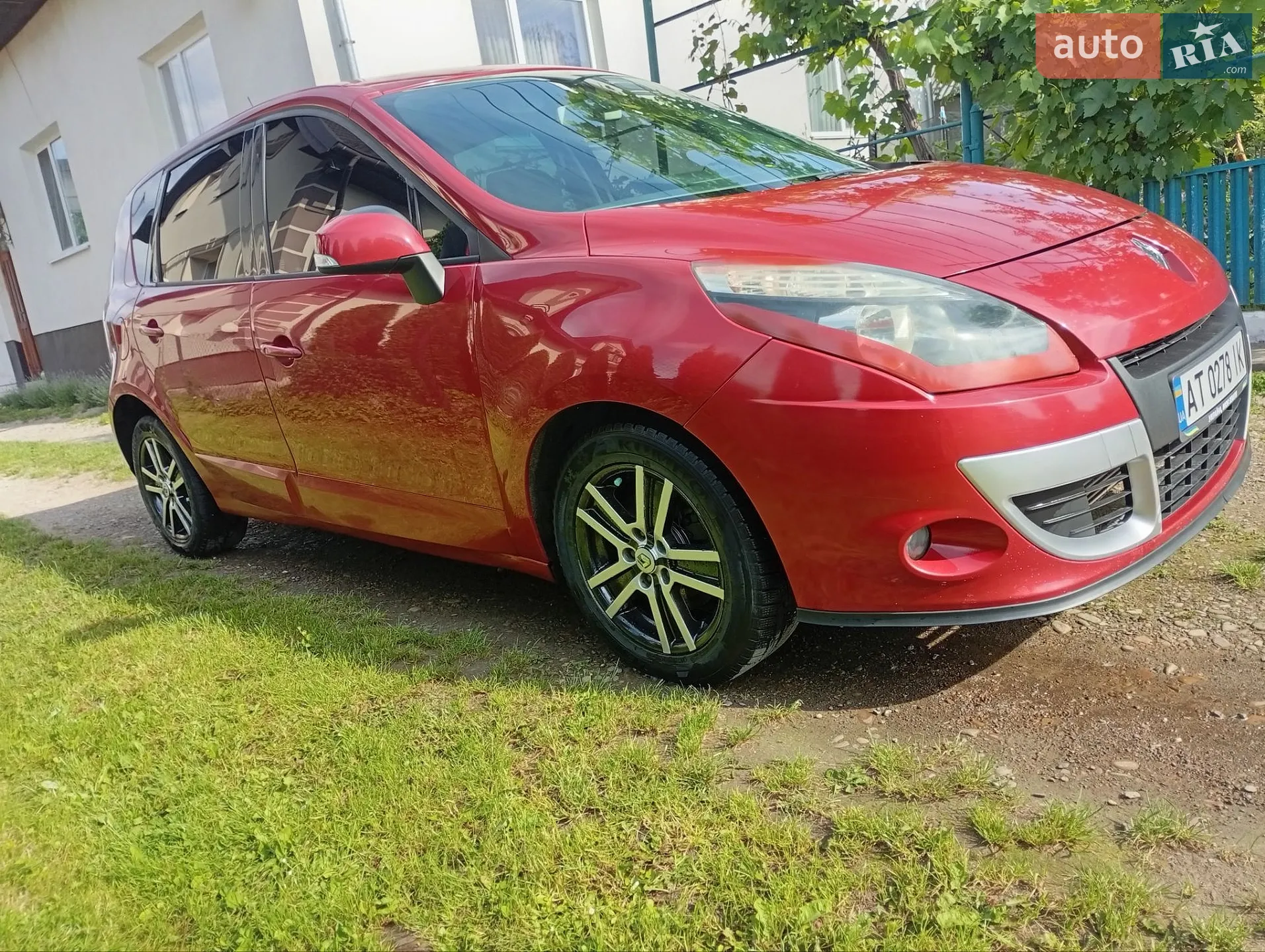 2010 Renault Scenic - мініатюра 18