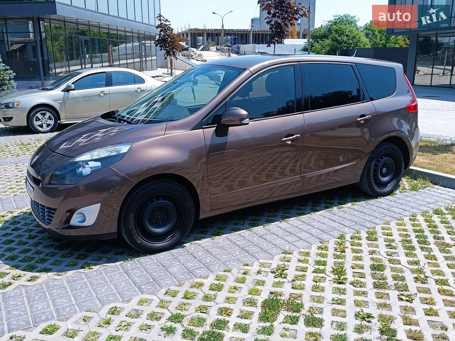 2010 Renault Scenic - мініатюра 4