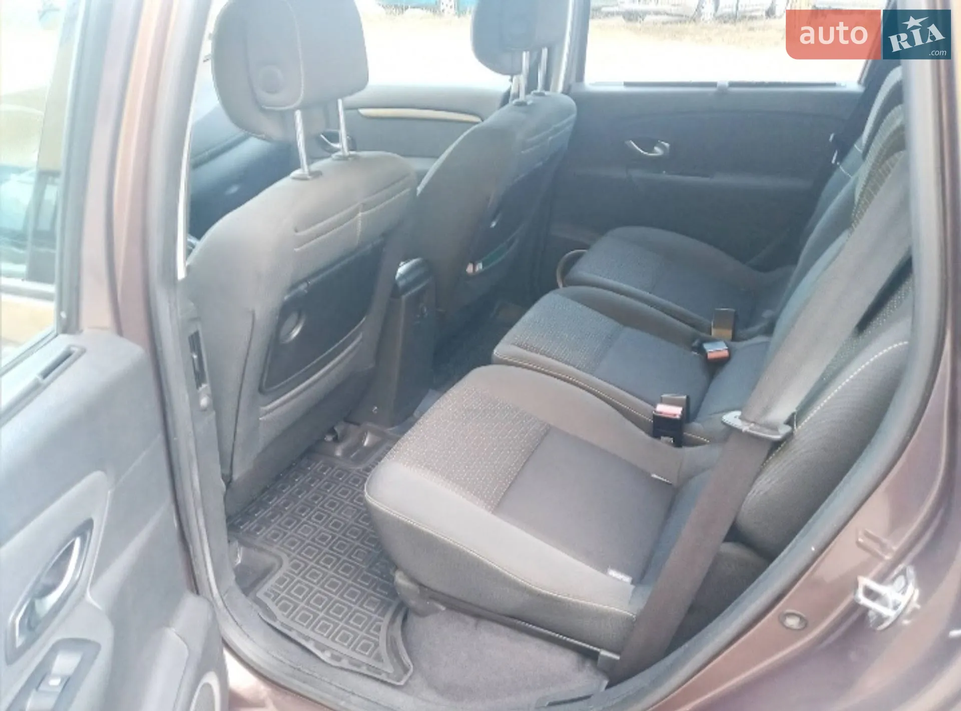 2010 Renault Scenic - мініатюра 30