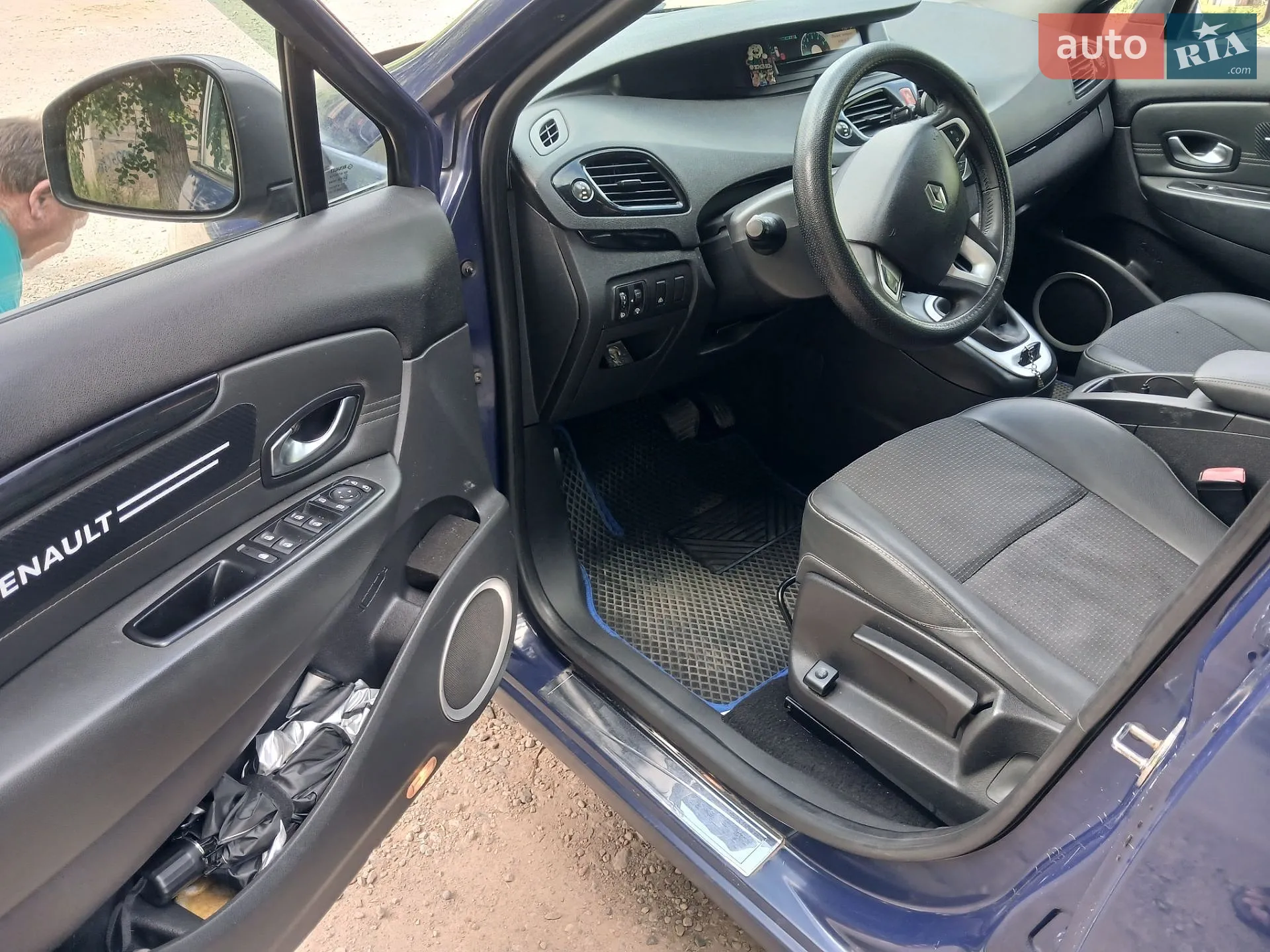 2011 Renault Scenic - мініатюра 16