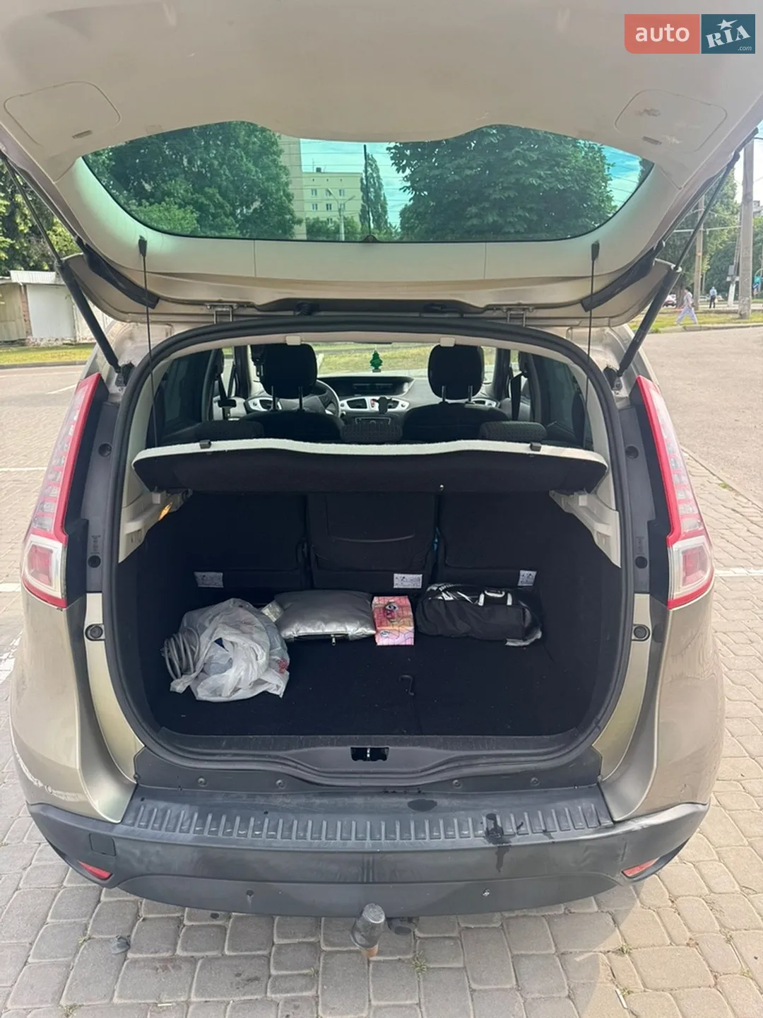 2010 Renault Scenic - мініатюра 21