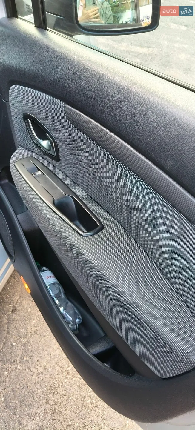 2011 Renault Scenic - мініатюра 16