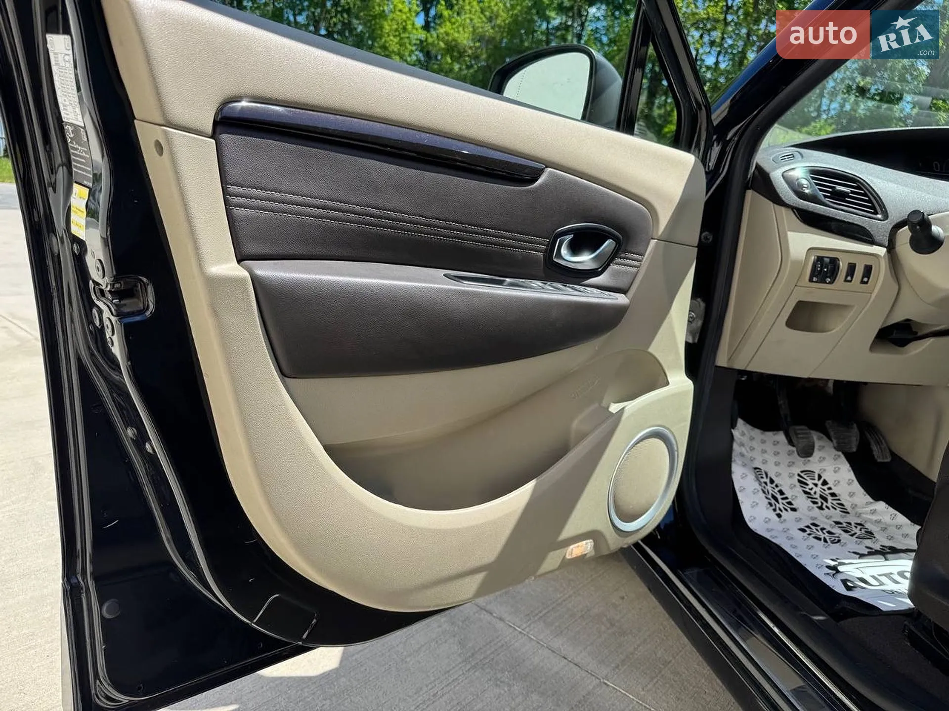 2011 Renault Scenic - мініатюра 18