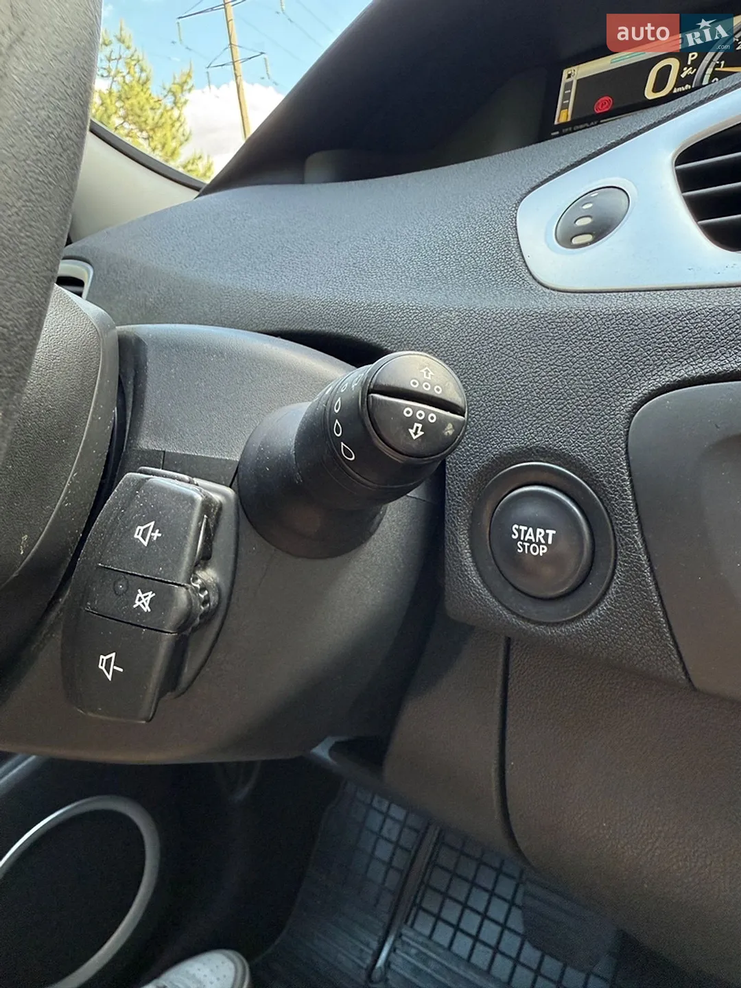 2010 Renault Scenic - мініатюра 27