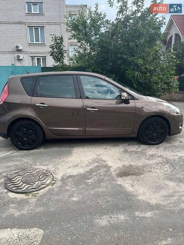 2010 Renault Scenic - мініатюра 8