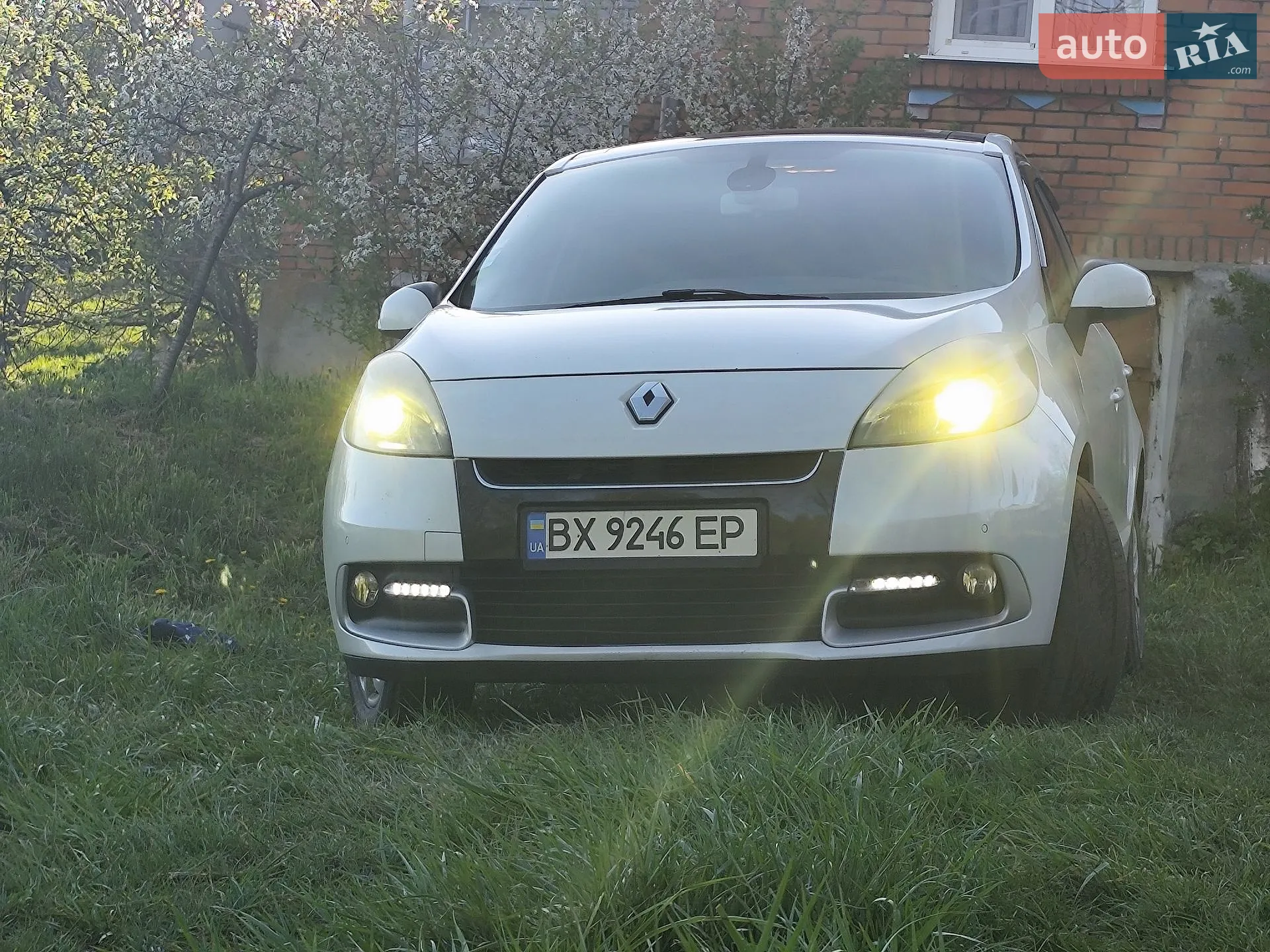2012 Renault Scenic - фото 1