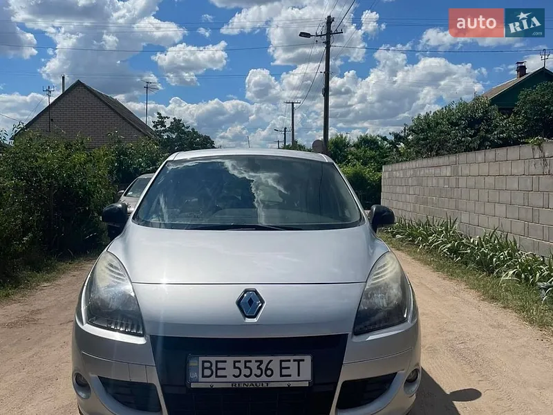 Renault Scenic 2011