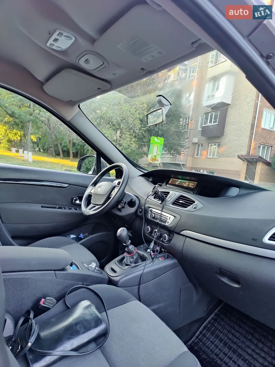 2014 Renault Scenic - мініатюра 3