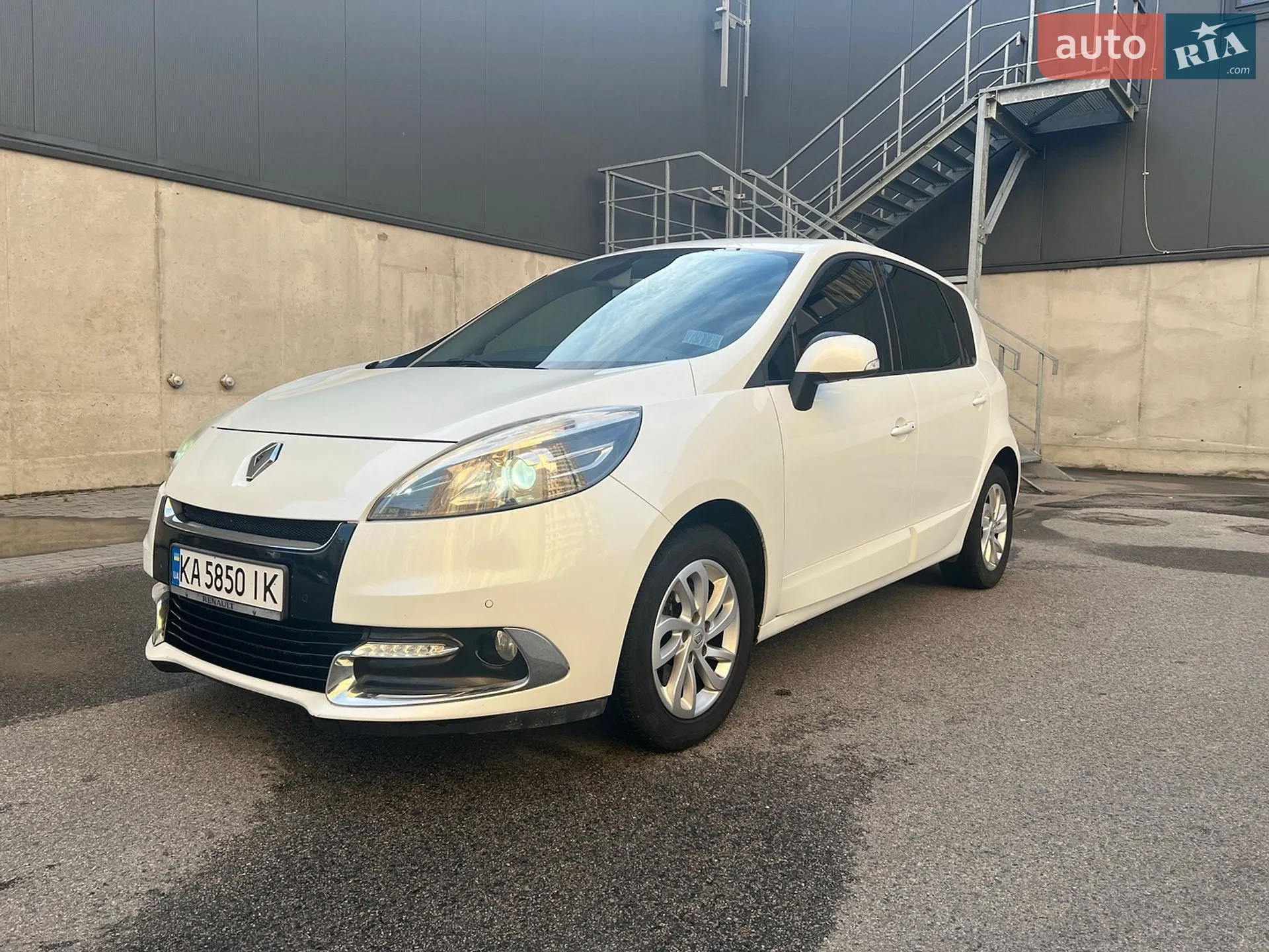 2012 Renault Scenic - фото 1