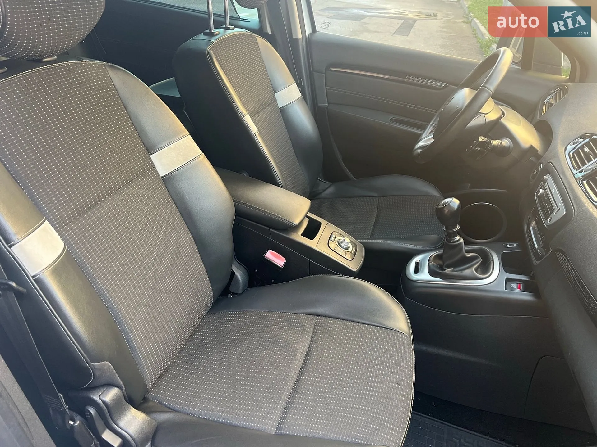 2012 Renault Scenic - мініатюра 28