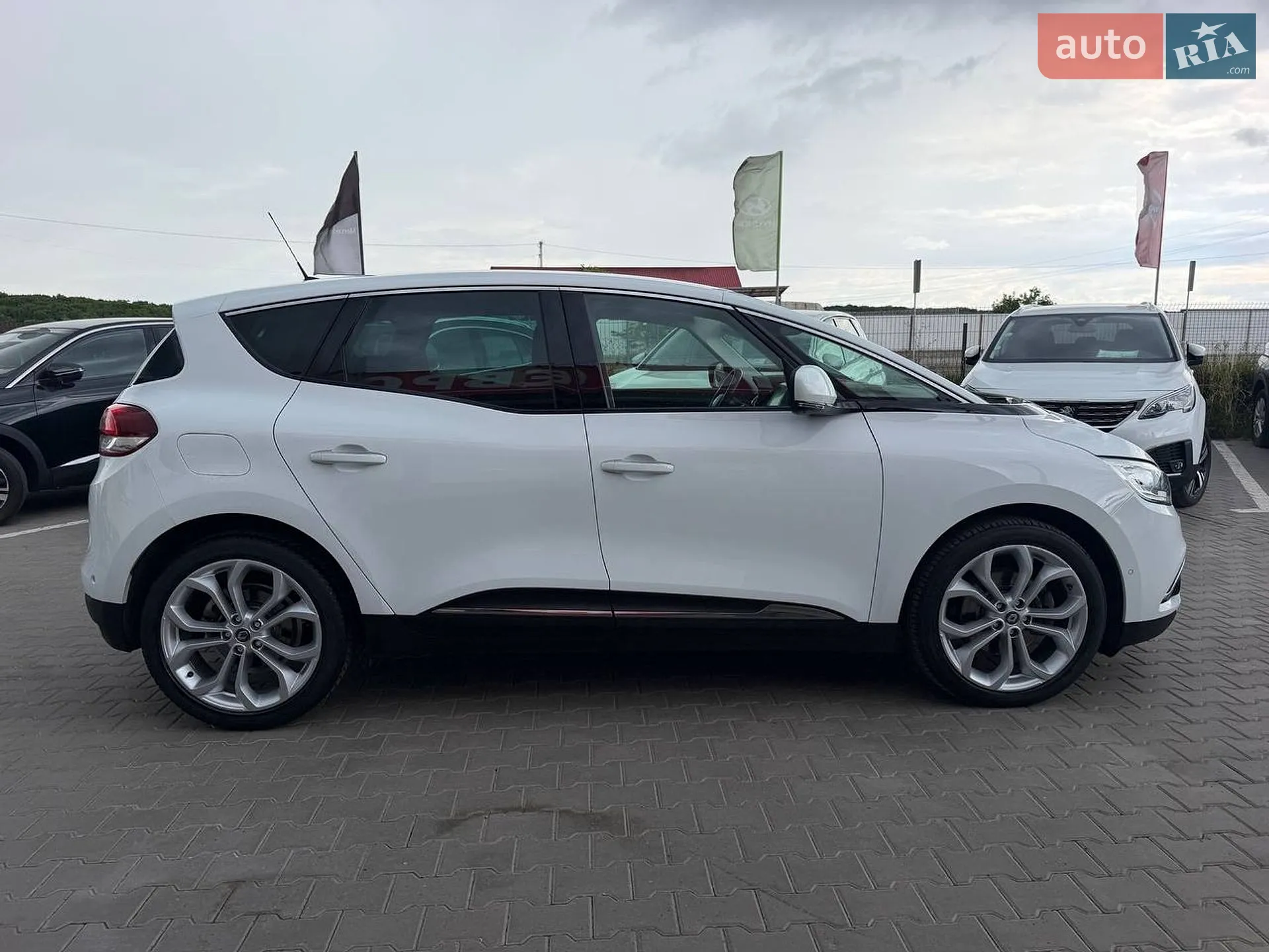 2020 Renault Scenic - мініатюра 21