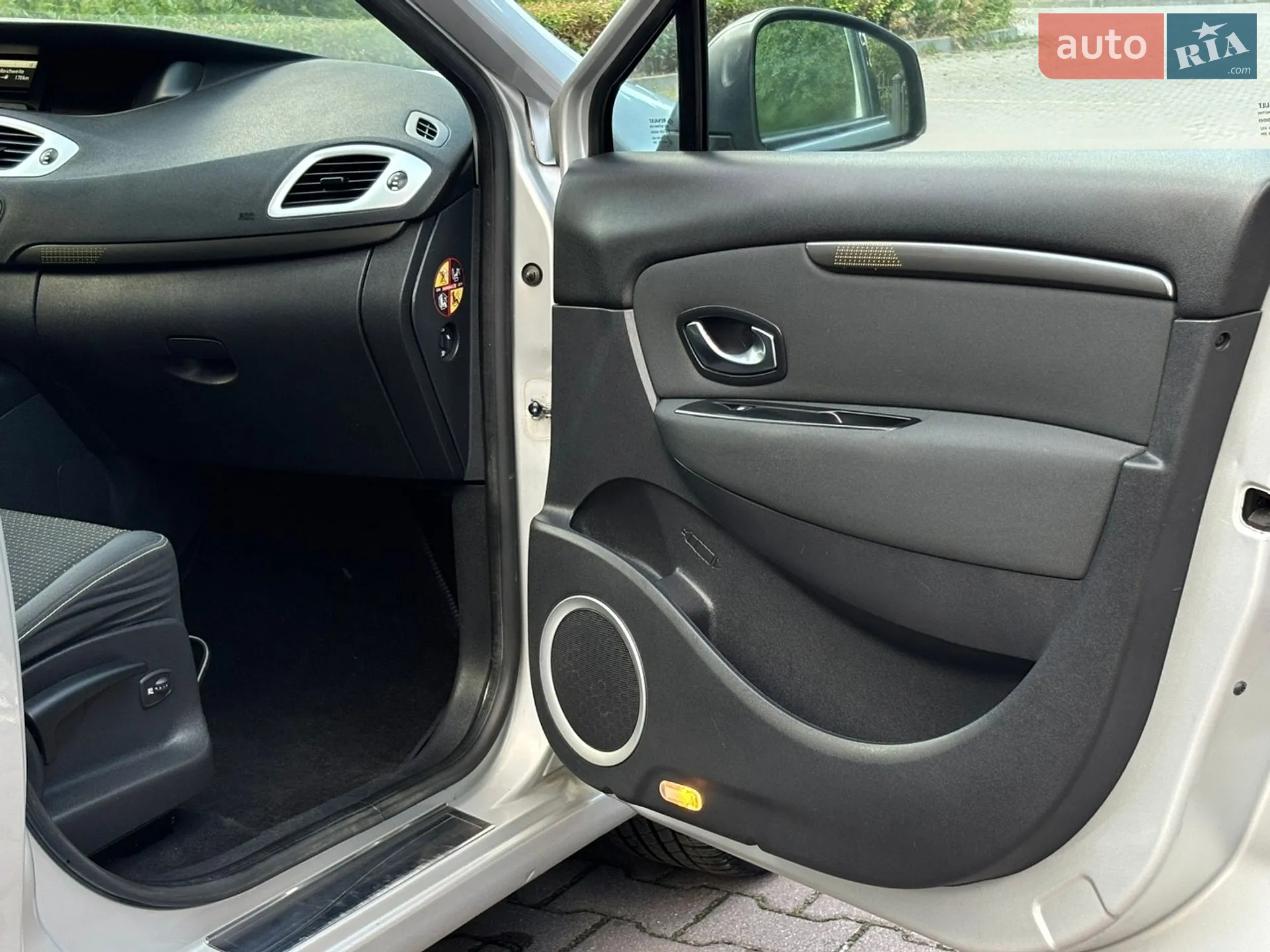 2010 Renault Scenic - мініатюра 37