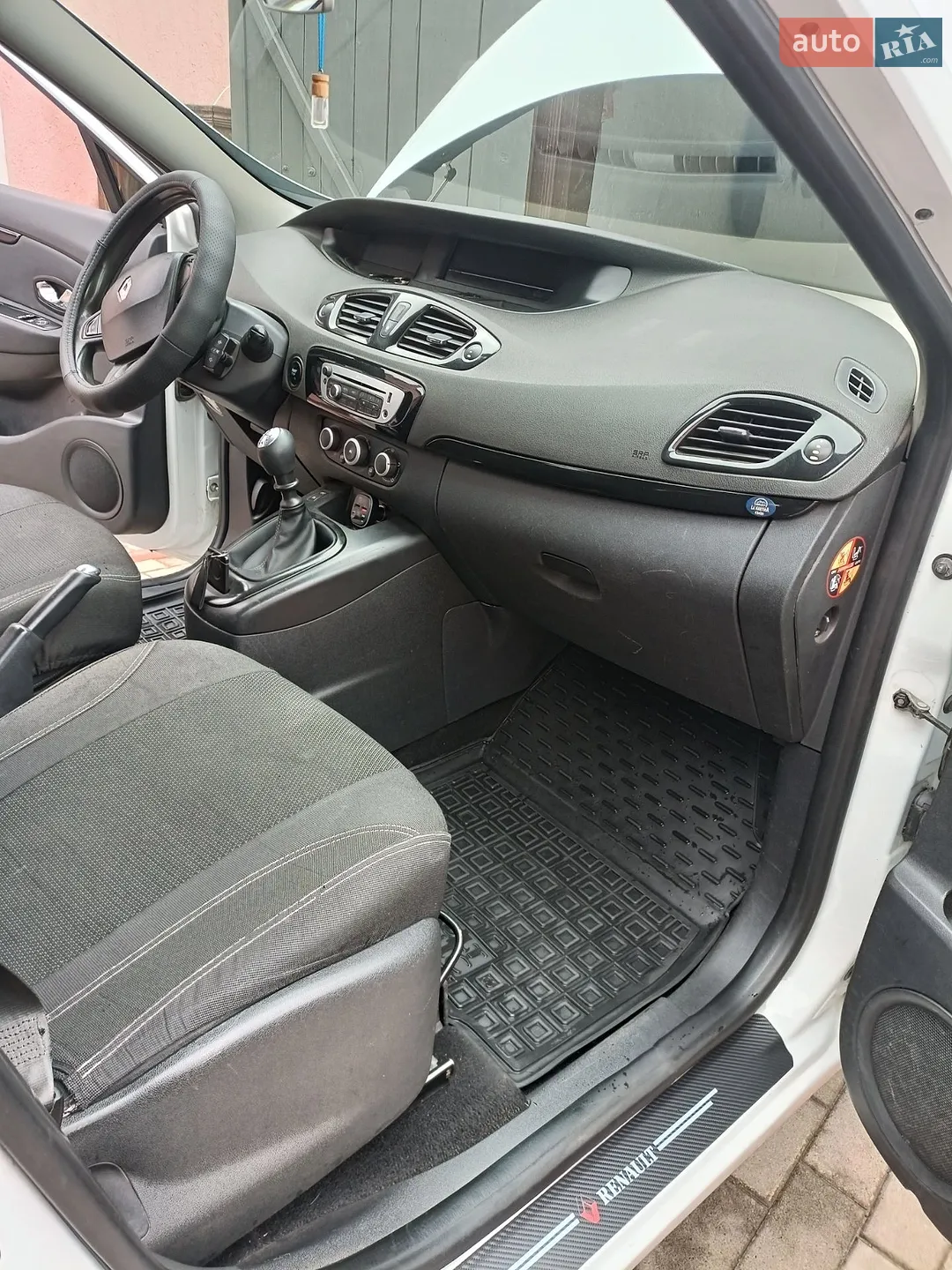 2015 Renault Scenic - мініатюра 12