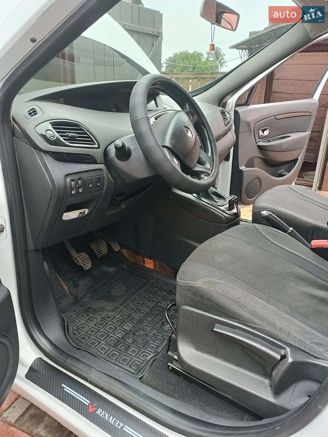 2015 Renault Scenic - мініатюра 15