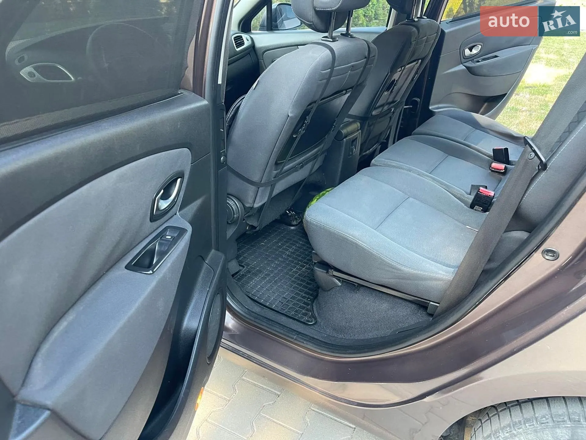 2010 Renault Scenic - мініатюра 18