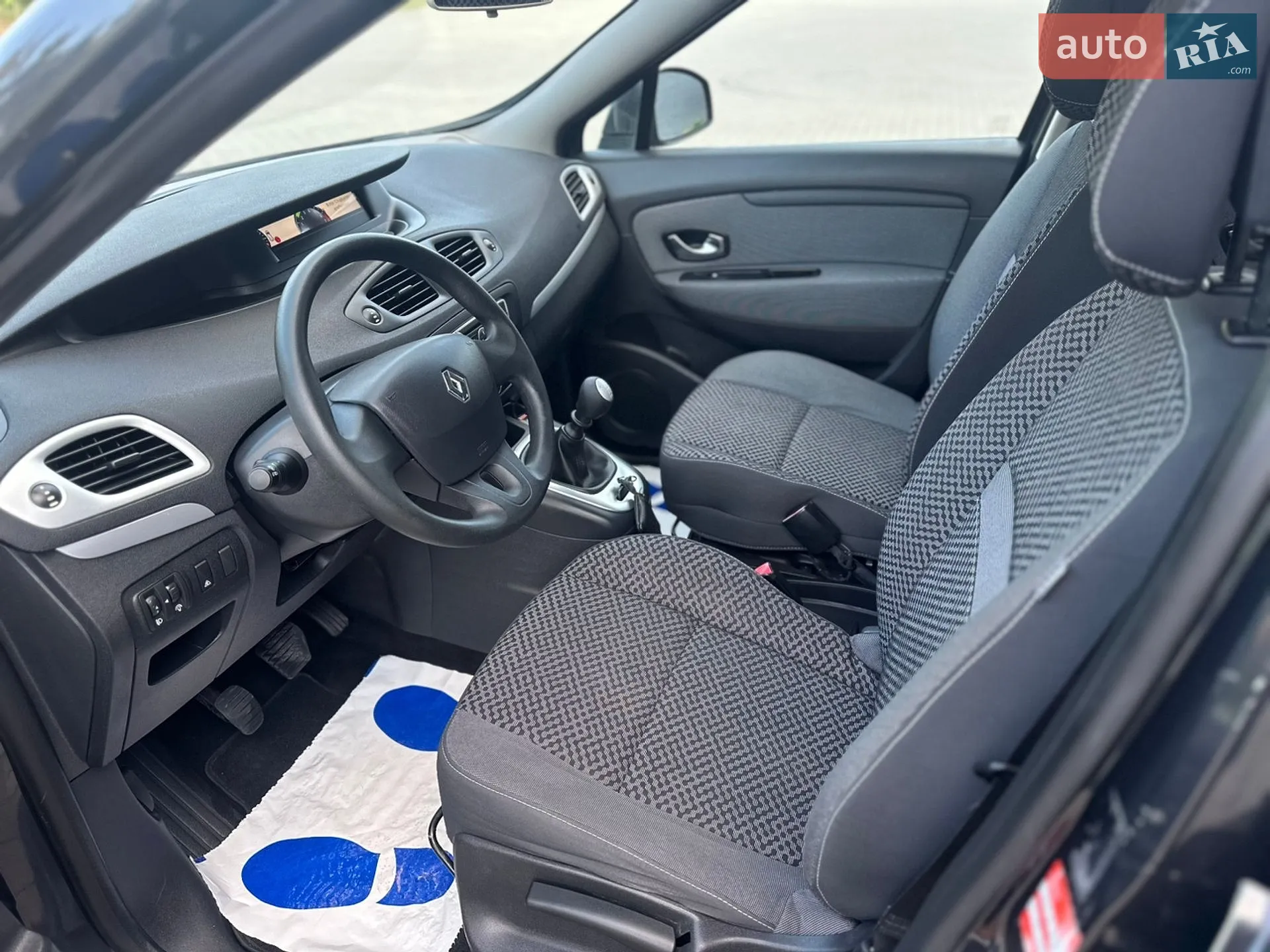 2011 Renault Scenic - мініатюра 25