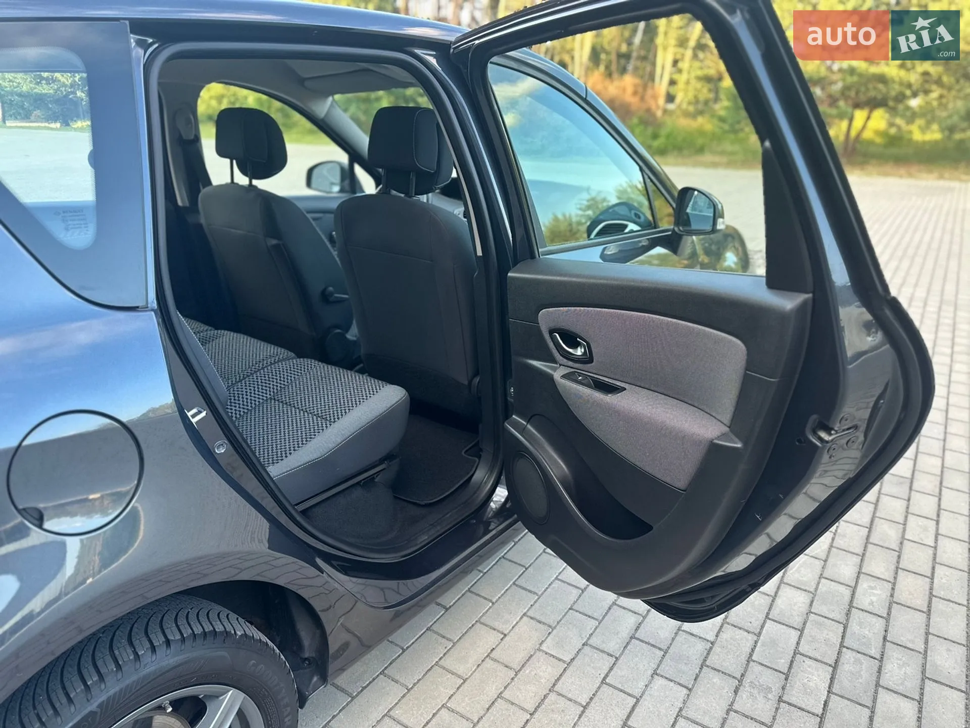 2011 Renault Scenic - мініатюра 32