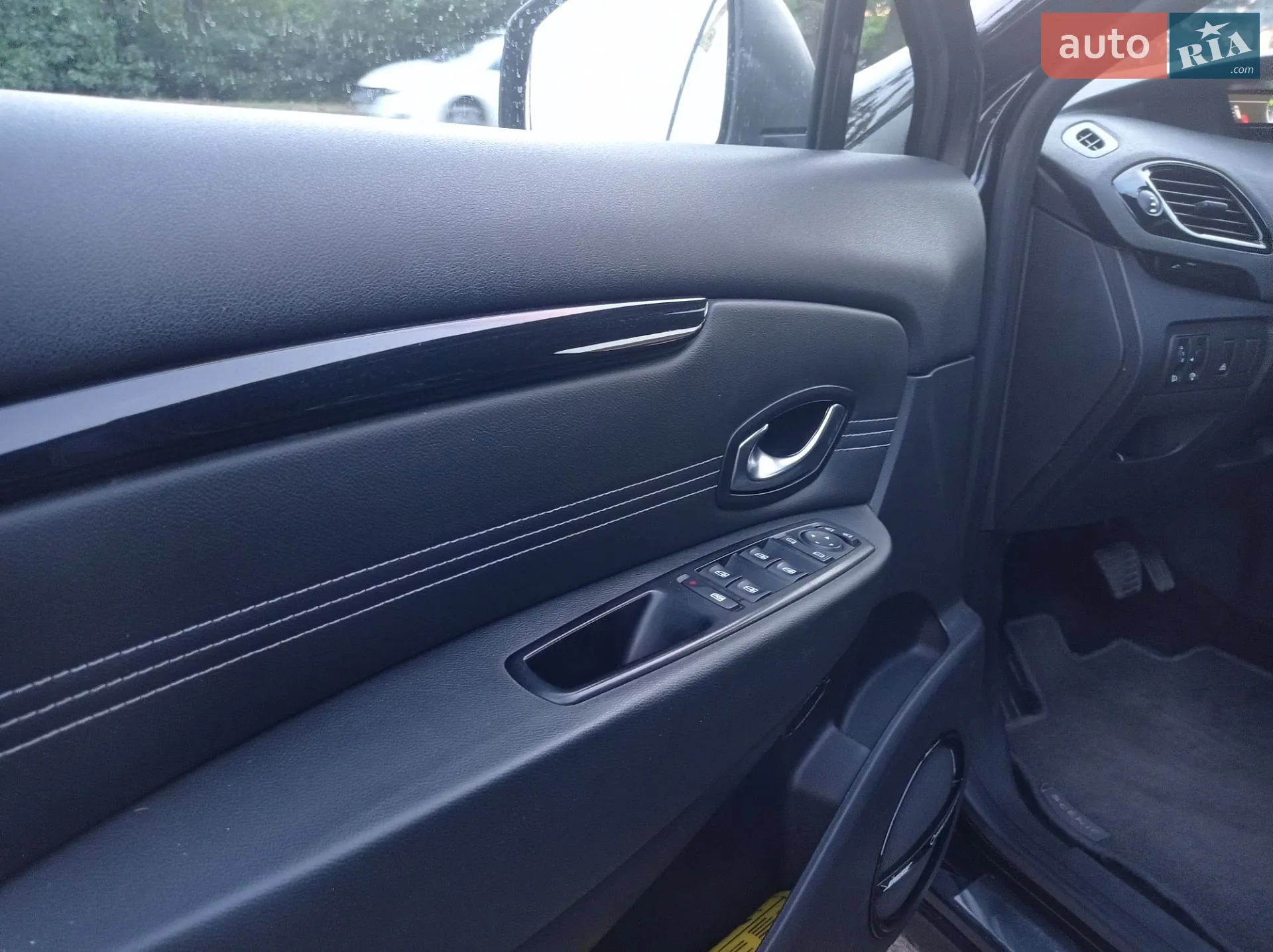 2011 Renault Scenic - мініатюра 12