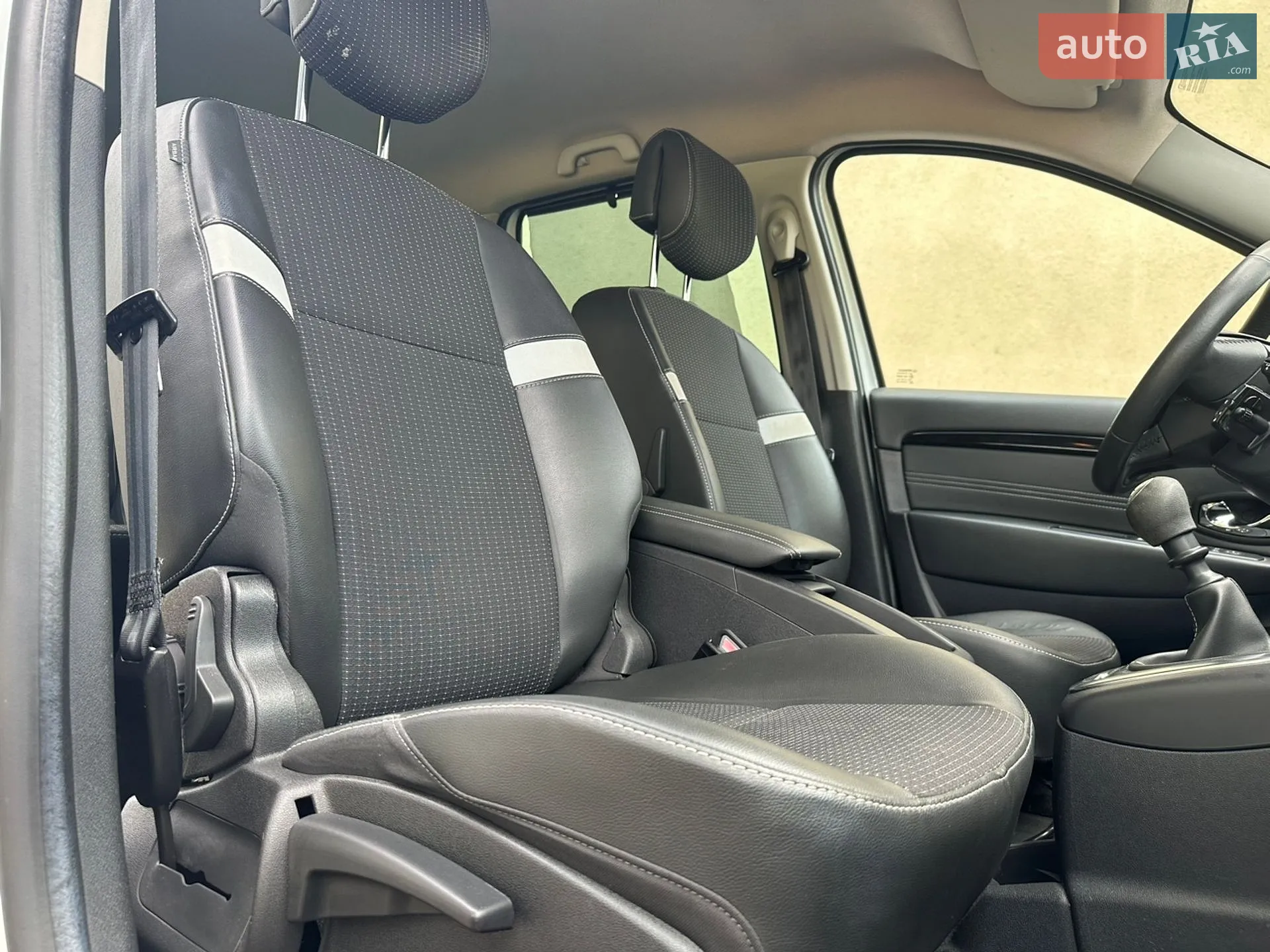 2011 Renault Scenic - мініатюра 16