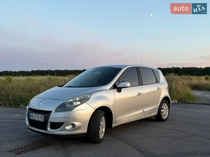 Renault Scenic 2011