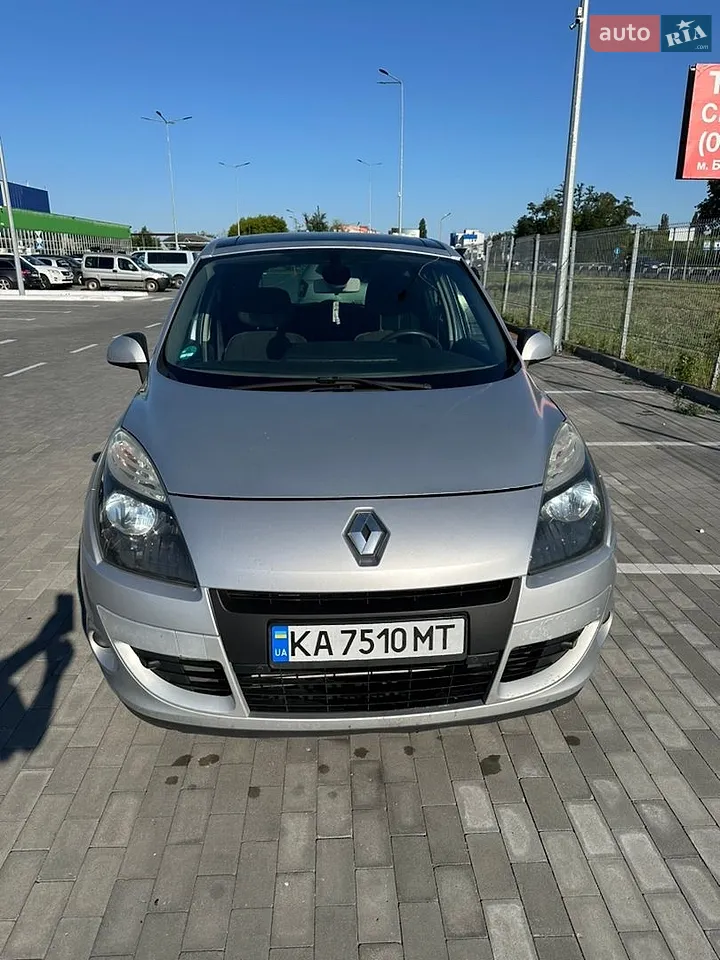 Renault Scenic 2011