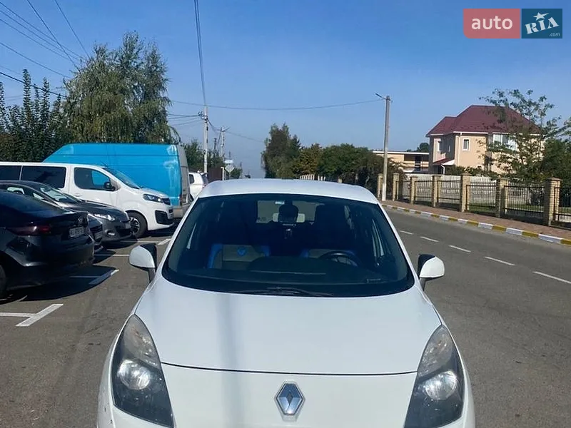 Renault Scenic 2011