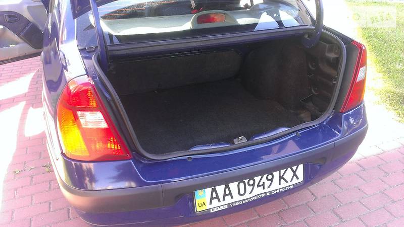 Седан Renault Symbol 2004 в Киеве