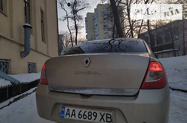 Седан Renault Symbol 2010 в Вараше