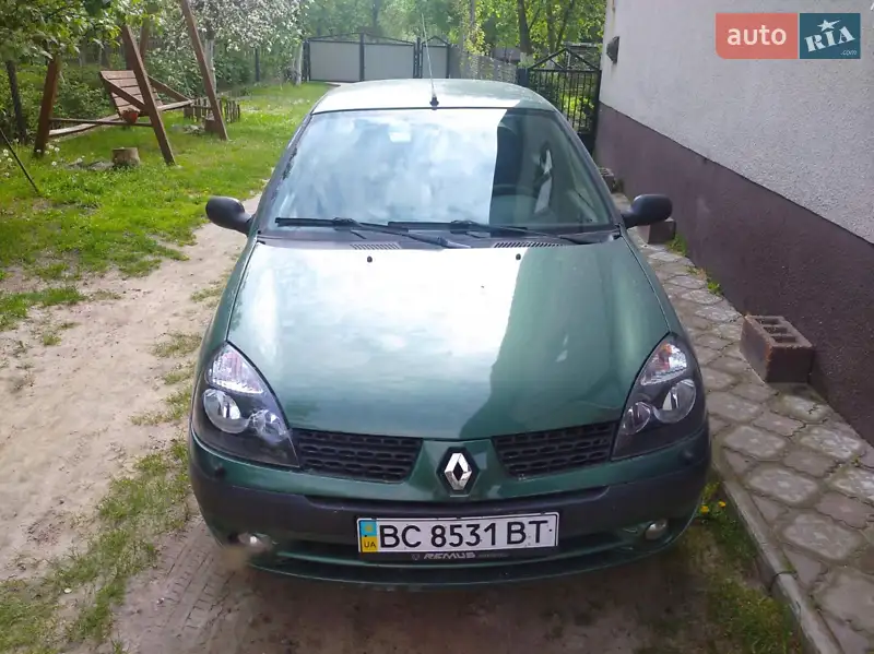 Renault Symbol 2003