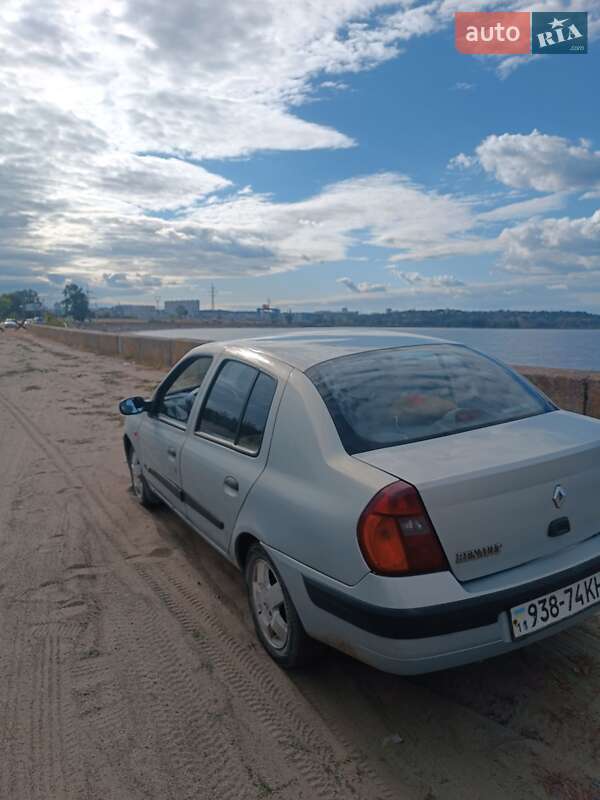 Седан Renault Symbol 2002 в Киеве