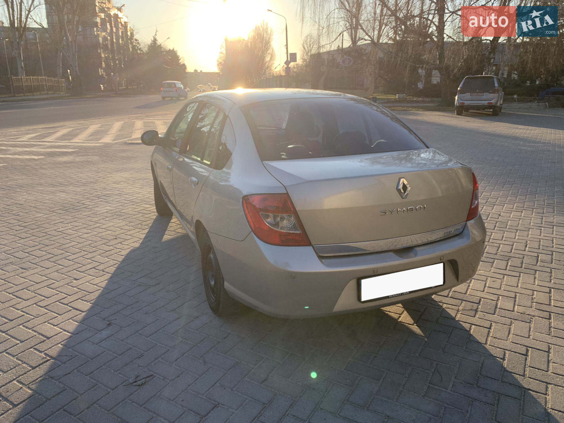 2010 Renault Symbol - мініатюра 5