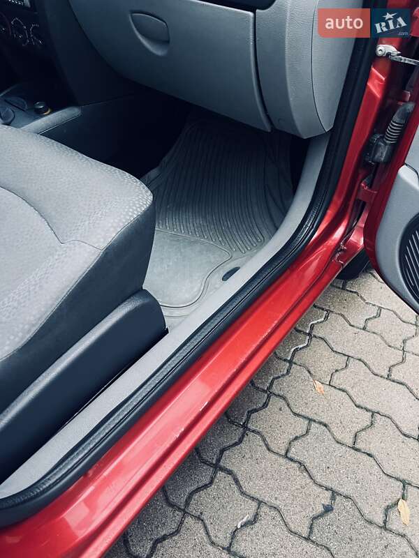 Седан Renault Symbol 2007 в Сваляве