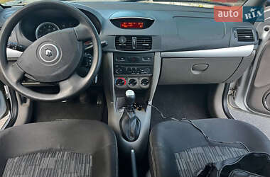 Седан Renault Symbol 2011 в 