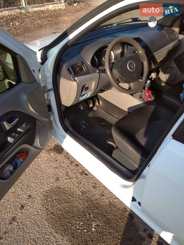 Седан Renault Symbol 2011 в Шаргороде