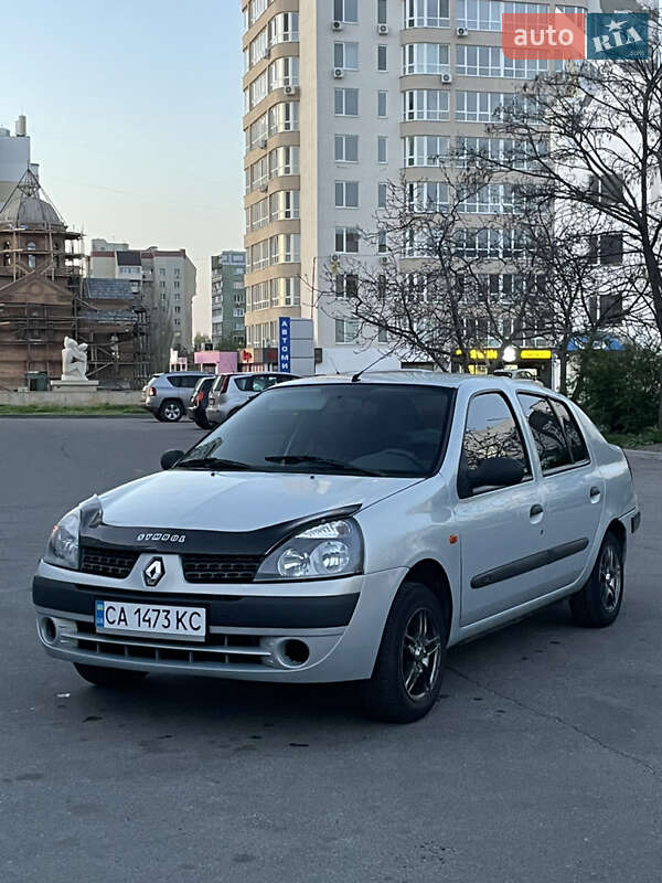 Renault Symbol 2004