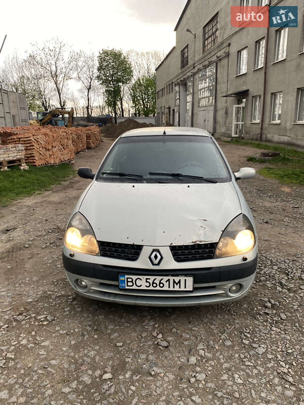 Renault Symbol 2004