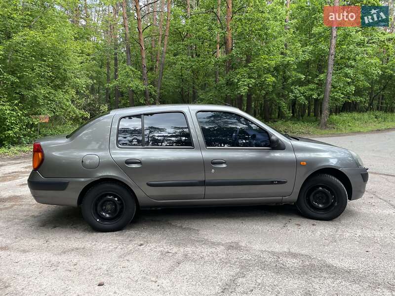 Седан Renault Symbol 2004 в Киеве