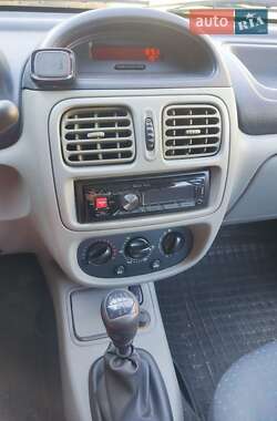 Седан Renault Symbol 2005 в 