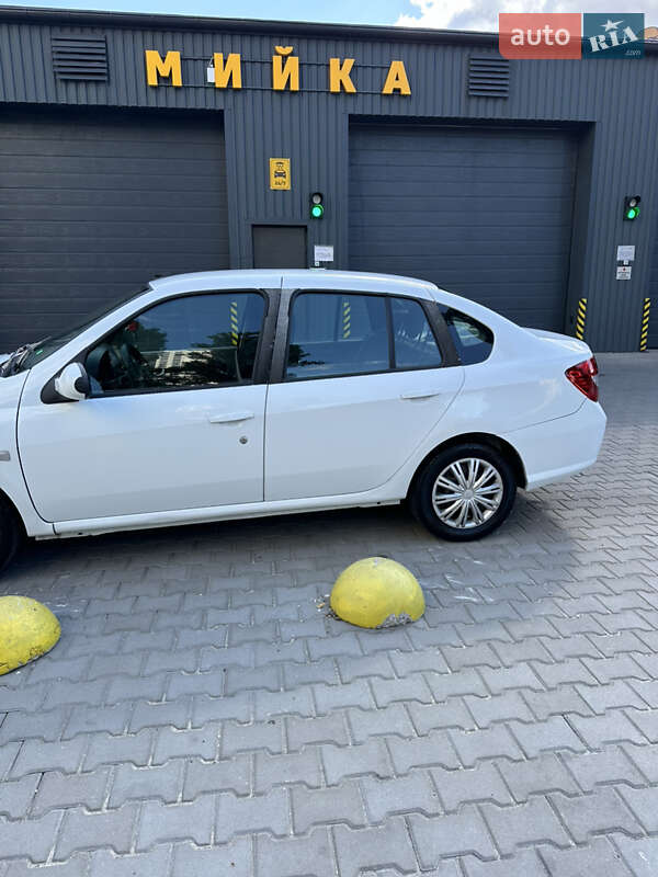 Седан Renault Symbol 2011 в Киеве