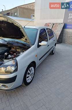 Седан Renault Symbol 2002 в 