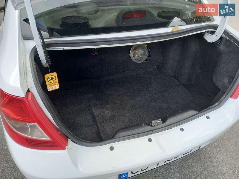 Седан Renault Symbol 2011 в Чернигове