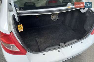 Седан Renault Symbol 2011 в 