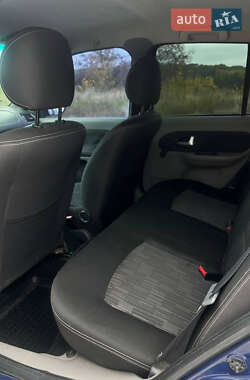 Седан Renault Symbol 2011 в  фото 18 Седан Renault Symbol 2011 в