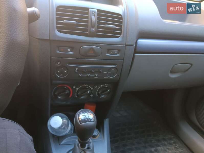 Седан Renault Symbol 2006 в Запоріжжі фото 8 Седан Renault Symbol 2006 в Запоріжжі