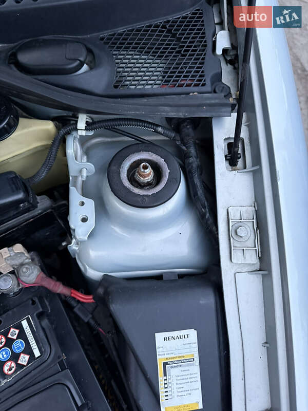 Седан Renault Symbol 2004 в Кременчуці фото 36 Седан Renault Symbol 2004 в Кременчуці