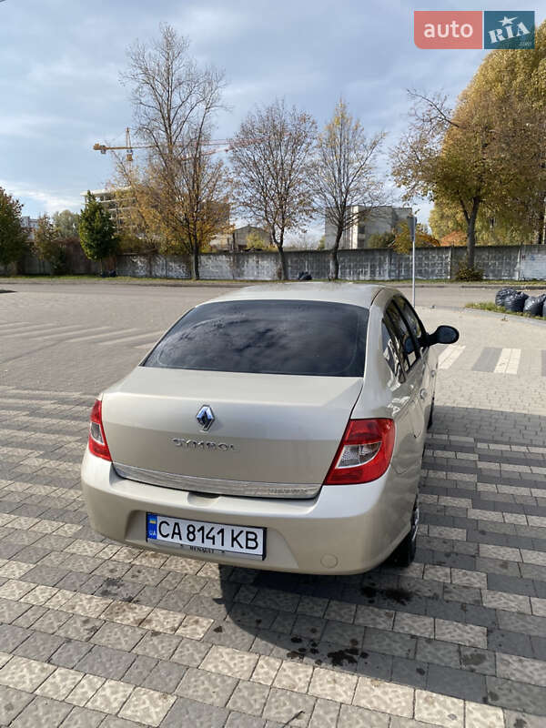 Седан Renault Symbol 2010 в Львове
